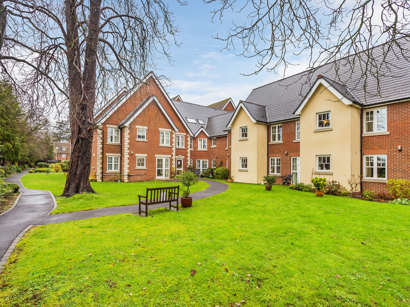 1 Bed Apartment For Sale in Horley